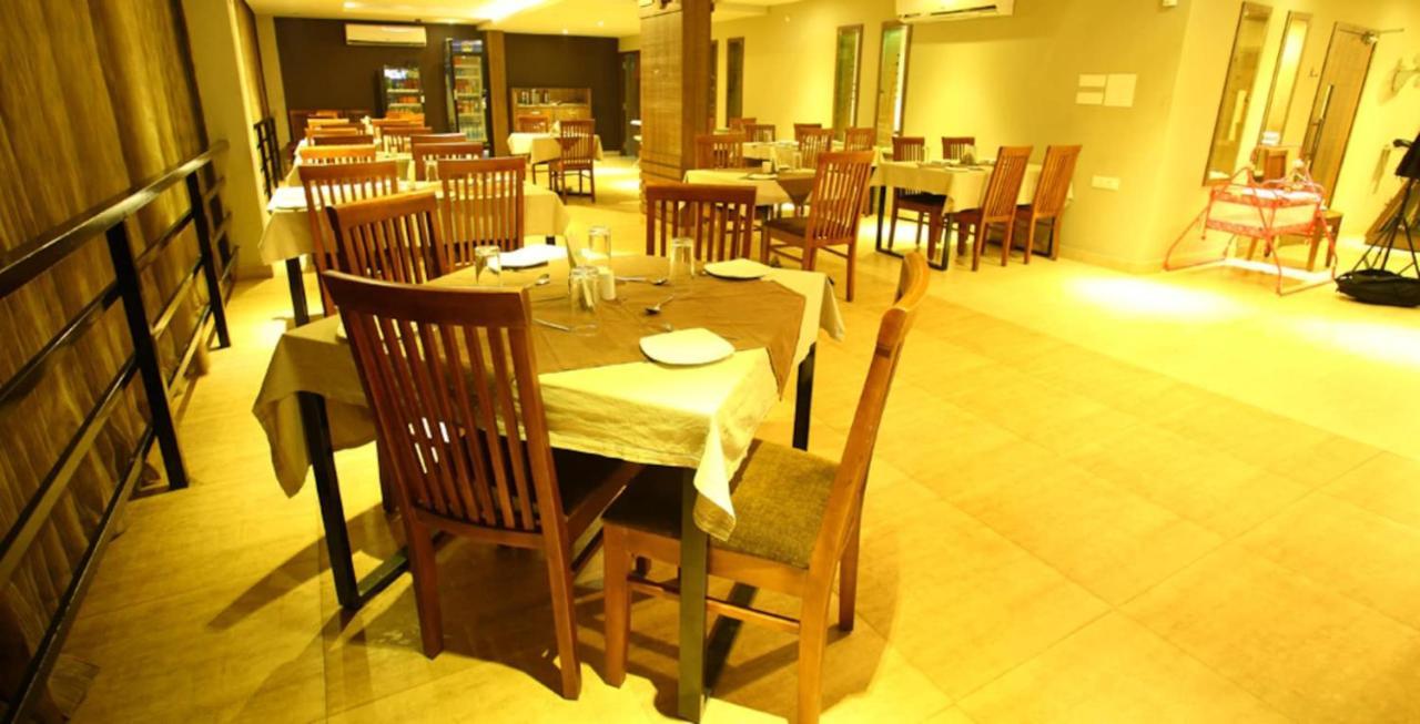 Hotel Monarch Kozhikode Exterior photo